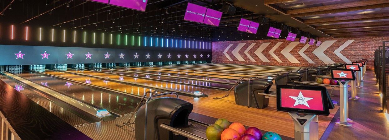 Hollywood bowling online